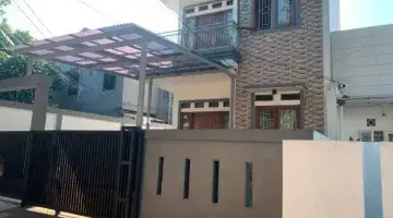 Gambar 1 Disewakan Rumah 3 lantai  Bagus Area Sektor 2 Bintaro