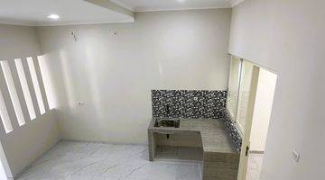 Gambar 2 Dijual Rumah Baru 2 lantai Mulyosari Utara Minimalis Modern