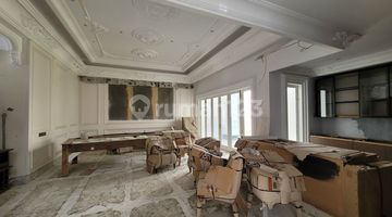 ruang keluarga dijual rumah di jl erlangga