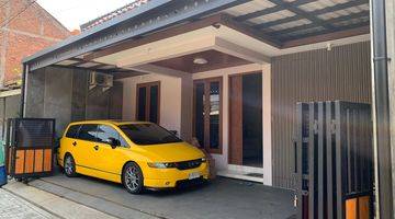 tampak depan dijual rumah bagus di jl