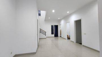 Gambar 1 Rumah Di Pondok Hijau Golf, Cluster Turquise, 8x18 Shm Gading Serpong