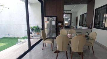 Gambar 1 Dijual Rumah Modern Tropical Sutera Buana, Alam Sutera May