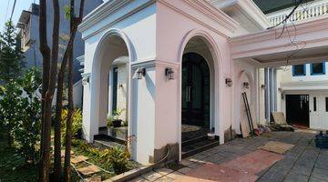 Gambar 1 Cipete Selatan Brand New House Luxurious Classic Design 