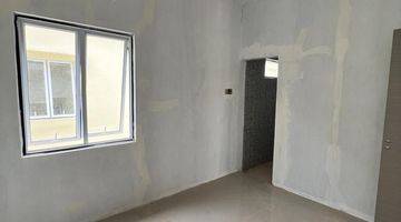 Gambar 3 Rumah 2 Lantai Baru Unfurnished di Golden Bci, Batam