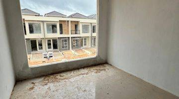 Gambar 5 Rumah 2 Lantai Baru Unfurnished di Golden Bci, Batam