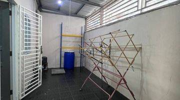 Gambar 4 Rumah 2 Lantai Bagus Semi Furnished HGB di  Jodoh Permai, Batam