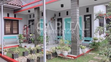 tampak depan turun harga rumah terawat siap