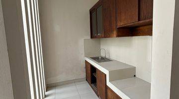 Gambar 1 Semi Furnished Adem Hadap Selatan Rumah Graha Family Block D