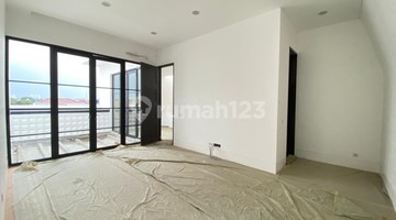 foto lainnya rumah baru konsep european classic