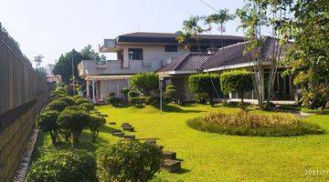 Gambar 1 Dijual Rumah Antik dan Lega Full Furnish Siap Huni Turangga Bandung
