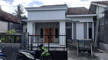 tampak depan rumah besar taman depan belakang
