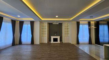 Gambar 4 Rumah 3 Lantai Hoek Renovasi Thames Jakarta Garden City