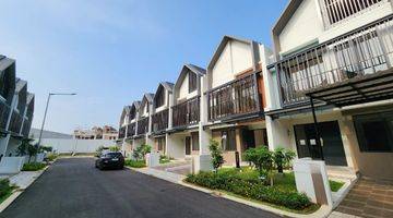 Gambar 4 Rumah 2 Lantai di Cluster Leonora Gading Serpong