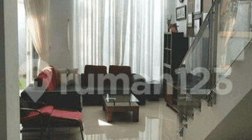 Gambar 1 Dijual Rumah Taman Telaga Golf Bsd