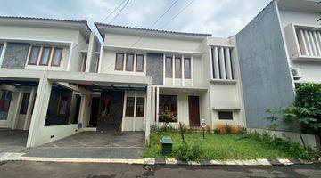 Gambar 1 Rumah Cilandak  Dalam Townhouse Siap Huni