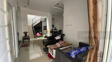 Gambar 2 Rumah 2 Lantai Full Furnish Grand Cibubur Country