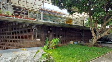 Gambar 4 Dijual rumah tua dalam cluster di Cipete