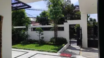 Gambar 4 Rumah Baru Mewah Siap Huni di Cilandak