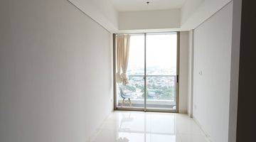 Gambar 2 Disewakan 3 Bed Apartemen Taman Anggrek Residence Semifurnished 