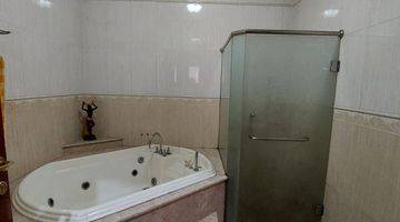 kamar mandi rumah lux di taman mutiara
