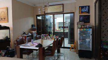 Gambar 2 Rumah Hook Jual Cepat 2 Lantai Semi Furnished Lokasi Dekat Tol Dan Stasiun di Bsd The Green, Tangerang