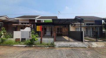 tampak depan rumah bagus unfurnished sertifikat hak
