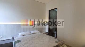 kamar tidur apartemen semi furnished 3 bedroom