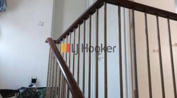 foto lainnya rumah 2 lantai dalam cluster