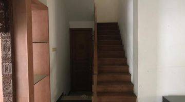 Gambar 4 Rumah 2 Lantai Bagus Semi Furnished SHM di Tasbih 2