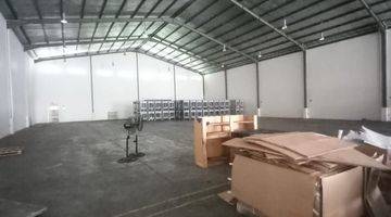 Gambar 3 GUDANG DELTA SILICON 3  LIPPO CIKARANG
Luas tanah : 3.000 m²
Luas Bangunan :  2.600 m²
Office : 
Listrik 16.500 kva
Air : WTP 
Tersedia : WWTP 
Tinggi celling : kiri kanan 7 , tengah 9 
Kekuatan lantai : 2 ton per meter persegi 
produksi : bisa 
IMB : gud