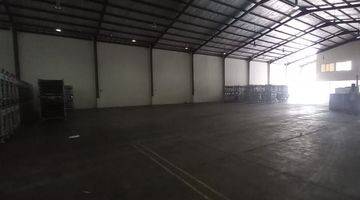 Gambar 4 GUDANG DELTA SILICON 3  LIPPO CIKARANG
Luas tanah : 3.000 m²
Luas Bangunan :  2.600 m²
Office : 
Listrik 16.500 kva
Air : WTP 
Tersedia : WWTP 
Tinggi celling : kiri kanan 7 , tengah 9 
Kekuatan lantai : 2 ton per meter persegi 
produksi : bisa 
IMB : gud