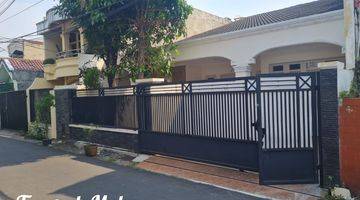 Gambar 1 Dijual Rumah Rapih Minimalis Dikebon Baru/Tebet/Kuningan/Jaksel