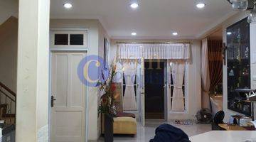 Gambar 4 Rumah Dijual di Kota Wisata 2 Lantai Semi Furnished Siap Huni