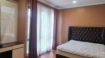 Gambar 2 Rumah 2 Lantai Furnished di Cluster Baroni Gading Serpong