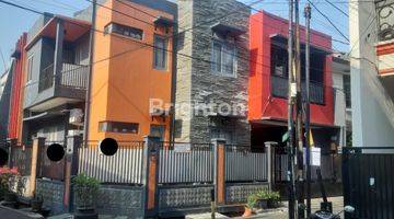 Gambar 2 Rumah bagus 2lantai,lb 150m2,shm,Jalan 2mobil,selangkah pasar dan mall