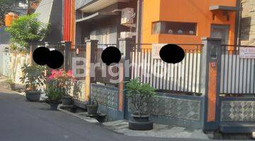 Gambar 3 Rumah bagus 2lantai,lb 150m2,shm,Jalan 2mobil,selangkah pasar dan mall