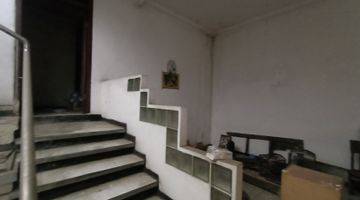 foto lainnya rumah strategis pusat kota surabaya