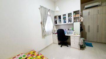 Gambar 2 Rumah 2 Lantai Bagus Furnished SHM di Kelapa Dua Wetan, Jakarta