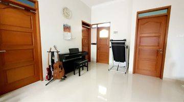 Gambar 5 Rumah 2 Lantai Bagus Furnished SHM di Kelapa Dua Wetan, Jakarta