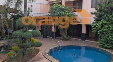 Gambar 1 Rumah 2 Lantai Bagus Furnished SHM Ada Kolam Renang di Cibubur