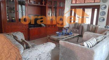 Gambar 3 Rumah 2 Lantai Bagus Furnished SHM Ada Kolam Renang di Cibubur