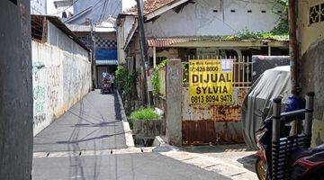 Gambar 3 Rumah Tua Jl Ekonomi ( Dwiwarna).  Jakpus