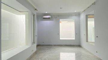 Gambar 5 Dijual Rumah Modern Classic White House!! Pondok Indah