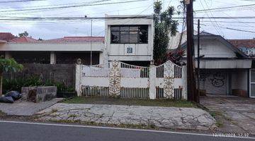 Gambar 2 Rumah Usaha di Sayap Riau Bandung Main Road