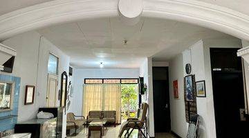 Gambar 2 Rumah Bagus Semi Furnished SHM di Jl. Merpati, Tangerang Selatan