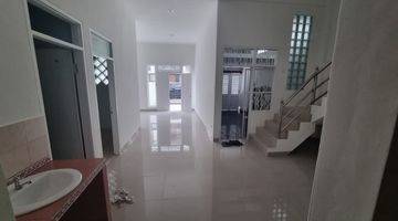 Gambar 4 Rumah 2 Lantai Bagus Unfurnished SHM Uk 10x15