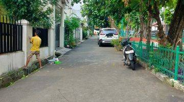 Gambar 2 Rumah depan taman bisa untk kantor