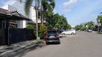 Gambar 2 Rumah Bagus Semi Furnished SHM di Cluster Aralia, Bekasi