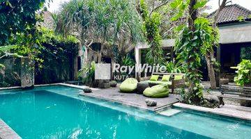 Gambar 3 Botanical Villa For Sale In Kerobokan