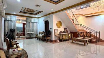 Gambar 5 Rumah Terawat Dkt Gandaria City, 2 Lantai Semi Furnish